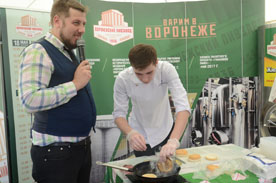 Более 2000 человек посетили шатёр Воронежского пивзавода на III Фестивале национальной кухни