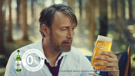 Мадс Миккельсен снялся в рекламном ролике Carlsberg Wild Unfiltered Non-alcoholic